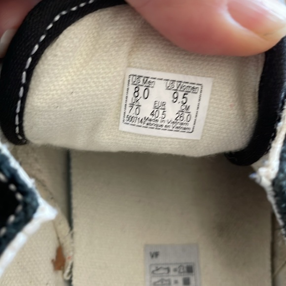 Vans Off The Wall men’s size 8/women 9.5 Flaming Samurai Sneakers 508731 - Picture 3 of 3